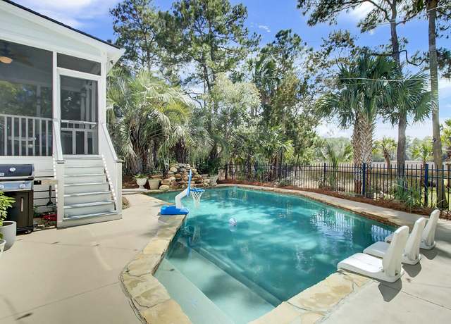 Property at 2745 Oak Manor Dr, Mount Pleasant, SC 29466, 5 beds, 5 baths