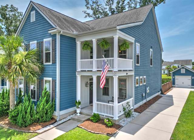 Property at 2069 Kemmerlin St, Johns Island, SC 29455, 4 beds, 3.5 baths