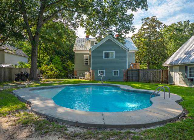 Property at 406 S Gum St, Summerville, SC 29483, 4 beds, 3.5 baths