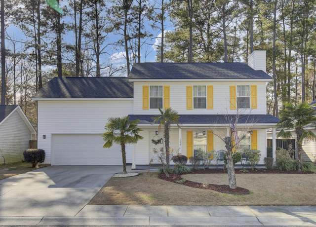Property at 125 Trickle Dr, Summerville, SC 29483, 4 beds, 2.5 baths