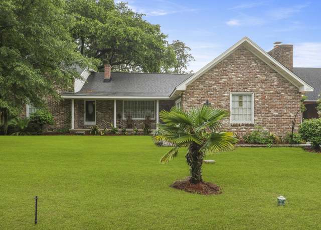 Property at 4735 W Park Pl, North Charleston, SC 29405, 4 beds, 3 baths