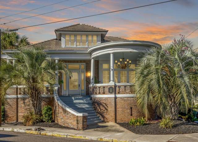 Property at 54 Gibbes St, Charleston, SC 29401, 4 beds, 4.5 baths
