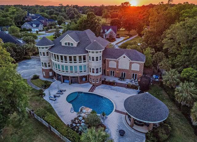 Property at 4202 Links Ct, North Charleston, SC 29420, 5 beds, 6.5 baths
