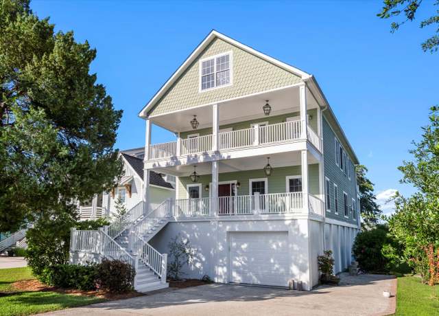 Property at 3095 S Shore Dr, Charleston, SC 29407, 4 beds, 3.5 baths