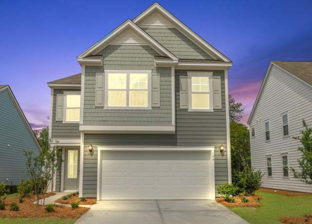 Property at 194 E Pinckney St, Summerville, SC 29485, 4 beds, 2.5 baths