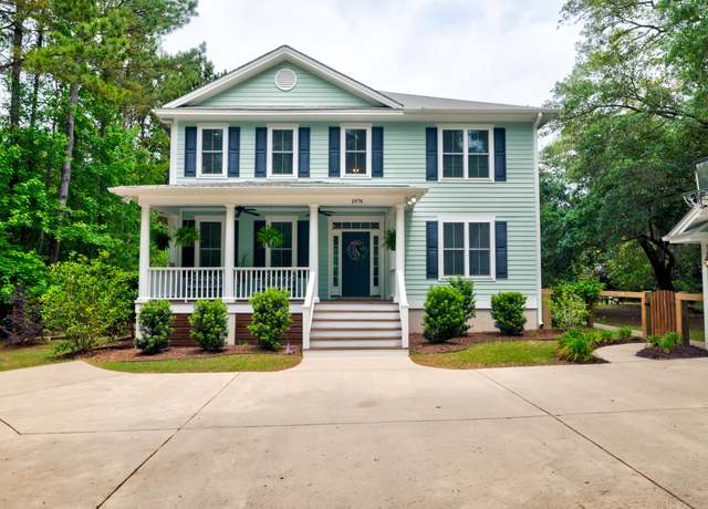 Property at 1976 Liberia Rd, Wadmalaw Island, SC 29487, 4 beds, 3 baths