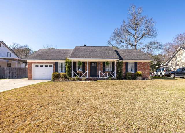 Property at 1649 Lauda Dr, Mount Pleasant, SC 29464, 3 beds, 2 baths