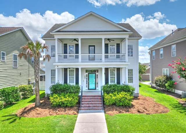 Property at 307 Amaryllis Ave, Summerville, SC 29483, 4 beds, 2.5 baths