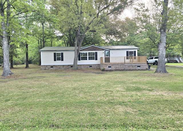 Property at 620 Coral Acres Dr, Moncks Corner, SC 29461, 3 beds, 2 baths