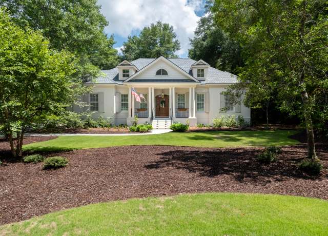 Property at 441 Elfes Field Ln, Charleston, SC 29492, 4 beds, 4.5 baths