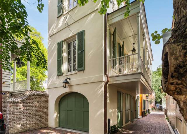 Property at 4 Catfiddle St, Charleston, SC 29403, 3 beds, 3 baths