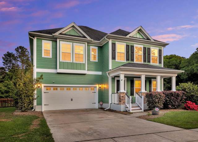 Property at 123 Mcdonald Ct, Summerville, SC 29485, 5 beds, 2.5 baths