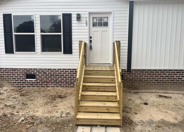 Property at 109 Martin Dr, Eutawville, SC 29048, 4 beds, 2 baths