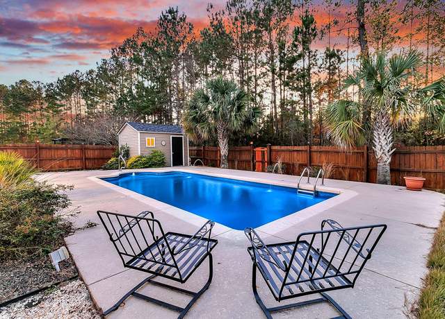 Property at 319 Deep River Rd, Summerville, SC 29486, 5 beds, 3 baths