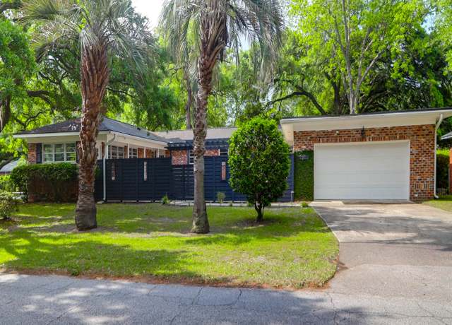 Property at 1251 Charlestowne Dr, Charleston, SC 29407, 3 beds, 2 baths