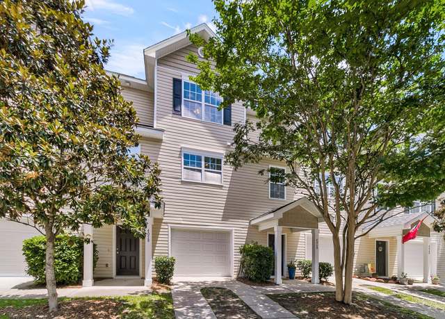 Property at 4060 Hartland St, Charleston, SC 29414, 2 beds, 2.5 baths