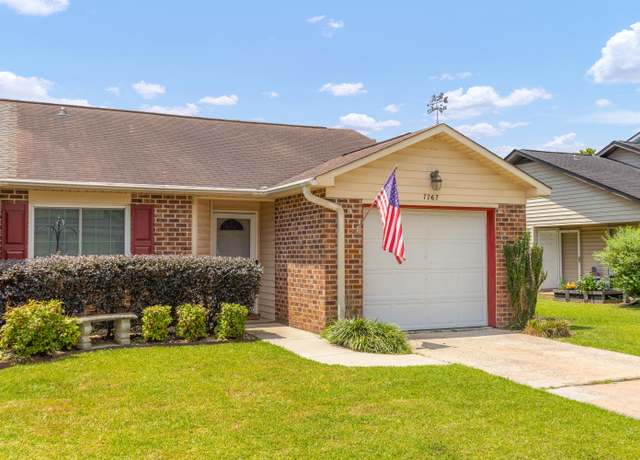 Property at 7767 Oldridge Rd, North Charleston, SC 29418, 2 beds, 2 baths