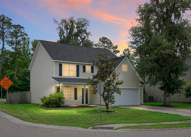 Property at 300 Greens Ct, Goose Creek, SC 29445, 5 beds, 3.5 baths