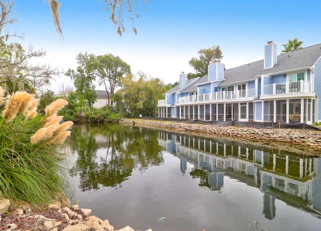 Property at 851 Sandlake Dr Unit F, Mount Pleasant, SC 29464, 2 beds, 2 baths