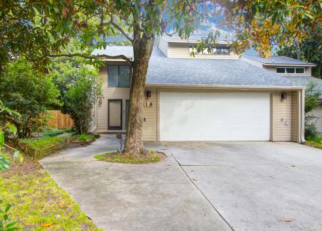 Property at 18 Stallion Ct, Charleston, SC 29407, 3 beds, 2.5 baths
