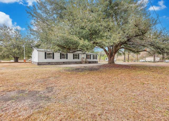 Property at 478 Eagle Dr, Ridgeville, SC 29472, 4 beds, 2 baths