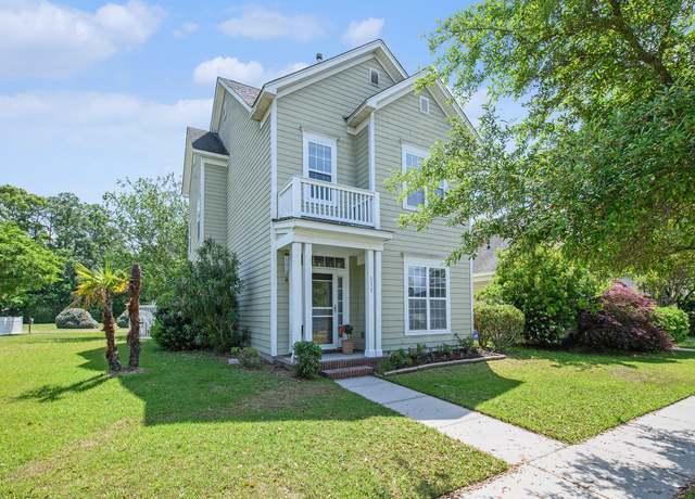 Property at 117 Blue Bonnet St, Summerville, SC 29483, 4 beds, 3.5 baths