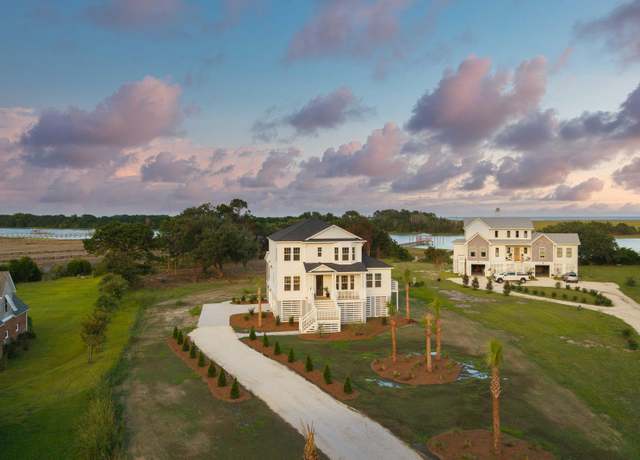 Property at 7847 Pelican Bay Rd, Awendaw, SC 29429, 5 beds, 4 baths