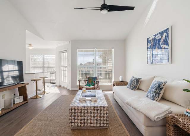 Property at 700 Daniel Ellis Dr #5303, James Island, SC 29412, 1 bed, 1 bath
