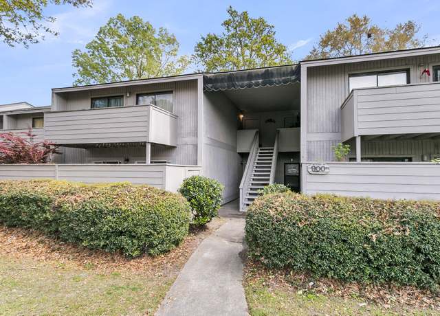 Property at 902 Greenmeadow Dr, Goose Creek, SC 29445, 2 beds, 2 baths