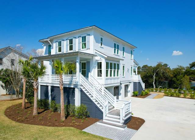 Property at 4176 Victory Pointe Dr, Mount Pleasant, SC 29466, 4 beds, 4.5 baths