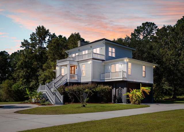 Property at 7848 Pelican Bay Dr, Awendaw, SC 29429, 3 beds, 4.5 baths