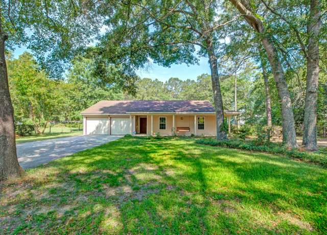 Property at 441 Compton Dr, Moncks Corner, SC 29461, 3 beds, 2 baths