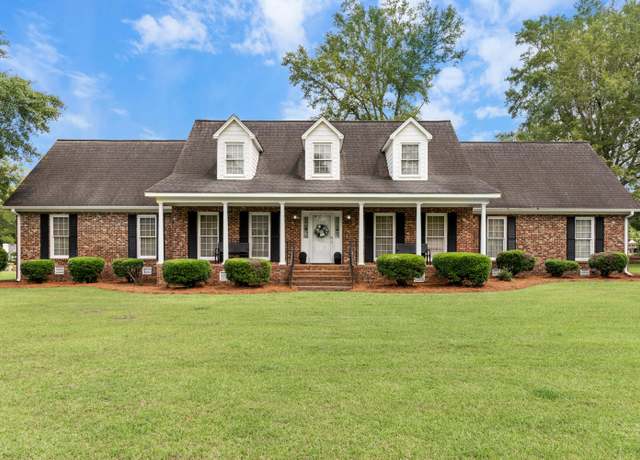Property at 943 Spring Hill Ln, Orangeburg, SC 29118, 3 beds, 2.5 baths