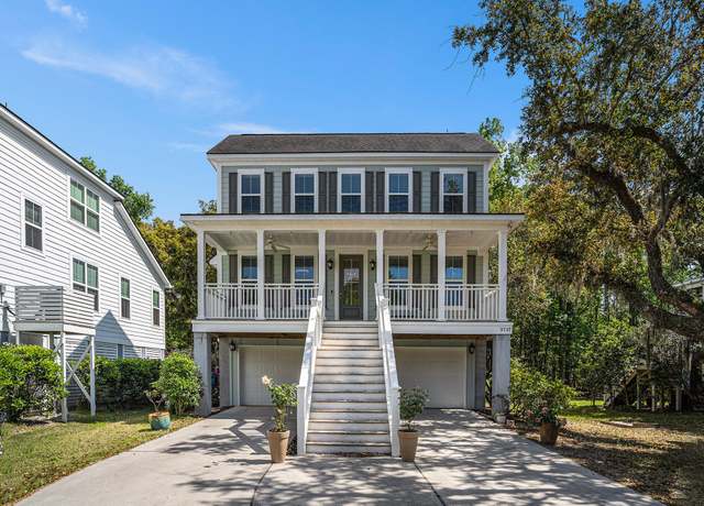 Property at 3717 Tip Ln, Mount Pleasant, SC 29466, 4 beds, 4.5 baths