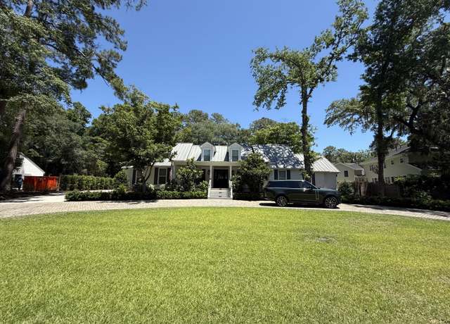 Property at 109 President Cir, Summerville, SC 29483, 5 beds, 4.5 baths