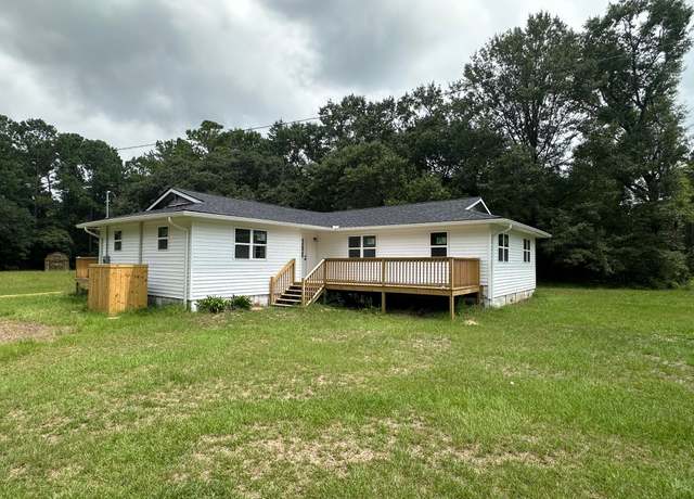 Property at 1124 Sallie Manigault Ln, Mcclellanville, SC 29458, 4 beds, 2 baths