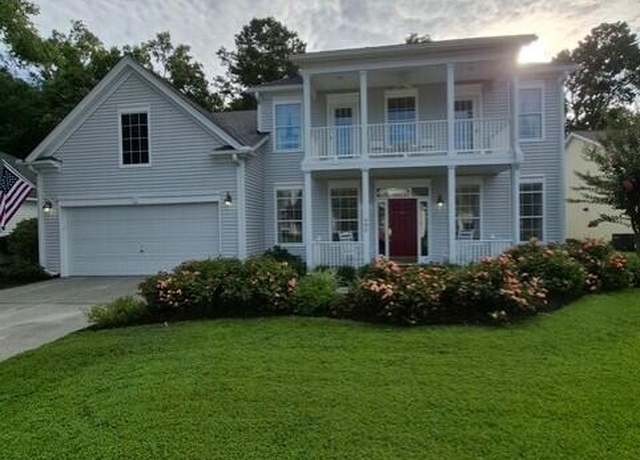 Property at 605 Pointe Of Oaks Rd, Summerville, SC 29485, 5 beds, 3.5 baths