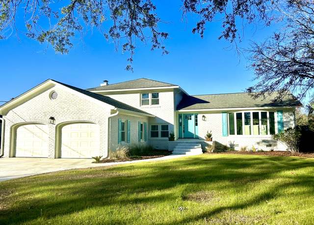 Property at 1894 Capri Dr, Charleston, SC 29407, 4 beds, 3 baths