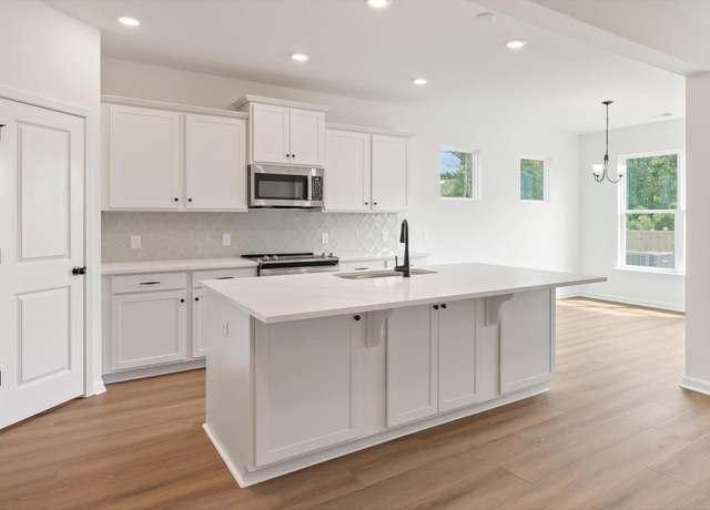 Property at 351 Blue Oak Dr, Moncks Corner, SC 29461, 3 beds, 2 baths