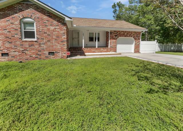 Property at 103 Sycamore Dr, Summerville, SC 29485, 3 beds, 2 baths