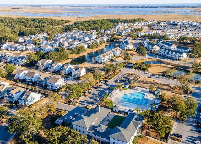 Property at 1600 Prince Edward St, Mount Pleasant, SC 29466, 3 beds, 2.5 baths