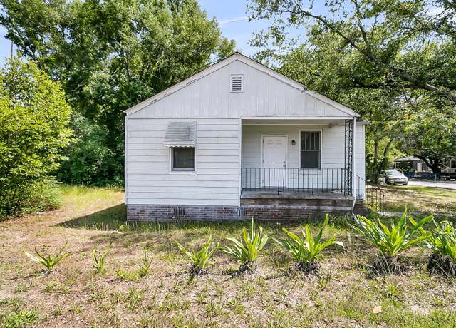 Property at 2373 Sorentrue Ave, North Charleston, SC 29405, 3 beds, 1 bath