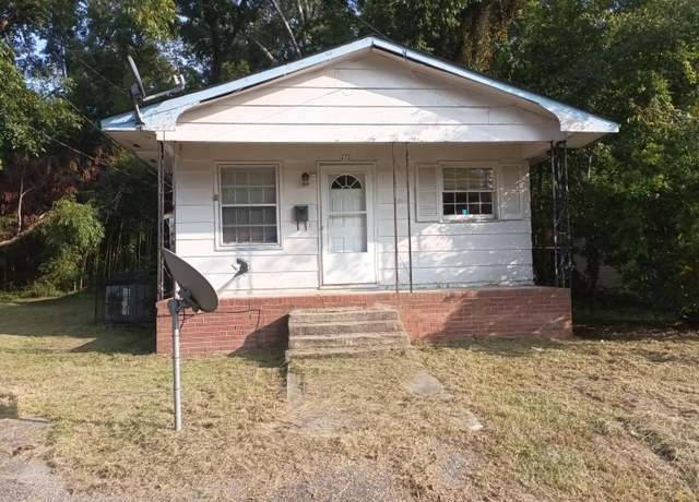 Property at 470 Scott St, Orangeburg, SC 29115, 3 beds, 1 bath