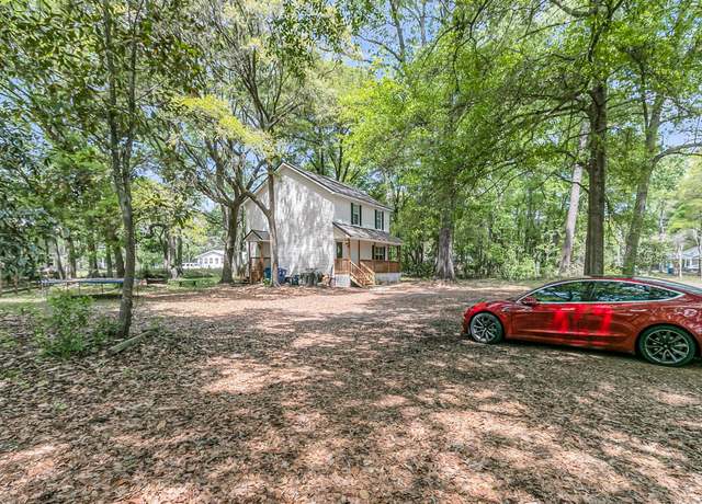 Property at 1628 Point Park Dr, Johns Island, SC 29455, 3 beds, 2.5 baths