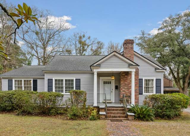 Property at 105 S Palmetto St, Summerville, SC 29483, 4 beds, 2 baths