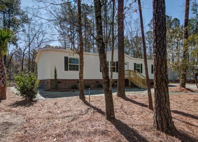 Property at 421 Peacock Ln, Summerville, SC 29486, 3 beds, 2 baths