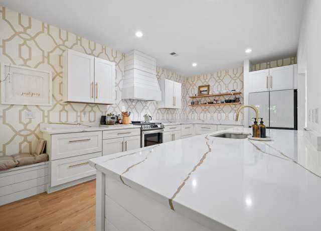 Property at 204 Black Gum Cir, Moncks Corner, SC 29461, 4 beds, 2.5 baths
