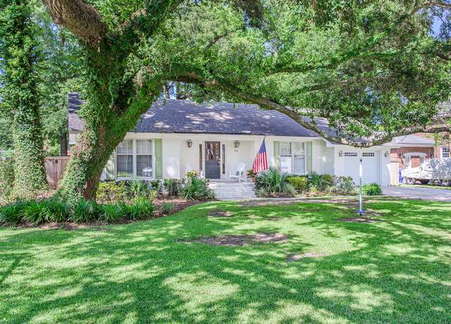 Property at 938 Sea Gull Dr, Mount Pleasant, SC 29464, 3 beds, 2 baths