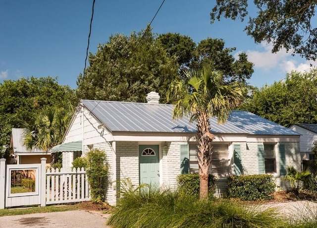 Property at 207 Scott St, Mount Pleasant, SC 29464, 2 beds, 1 bath