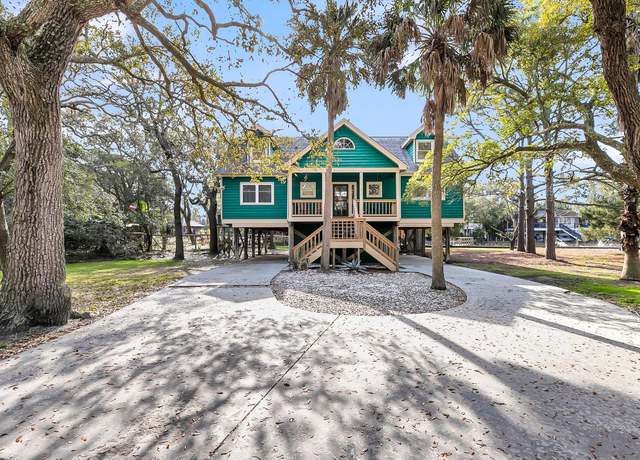 Property at 1009 Seacrest Ln, Folly Beach, SC 29439, 3 beds, 2.5 baths